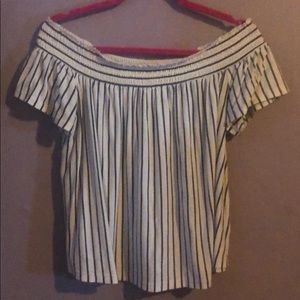 AMERICAN EAGLE OFF THE SHOULDER STRIPPED TOP LARGE